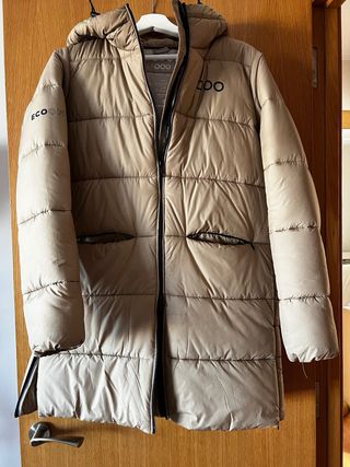 Abrigo plumífero Ecoon beige t.36 muy amplio