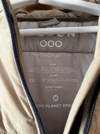 Abrigo plumífero Ecoon beige t.36 muy amplio