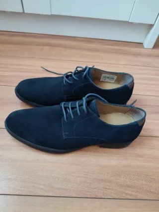 Zapatos de ante azul marino con cordones