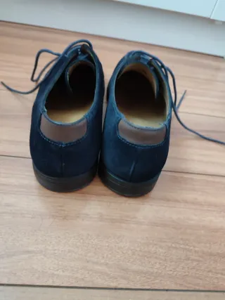 Zapatos de ante azul marino con cordones