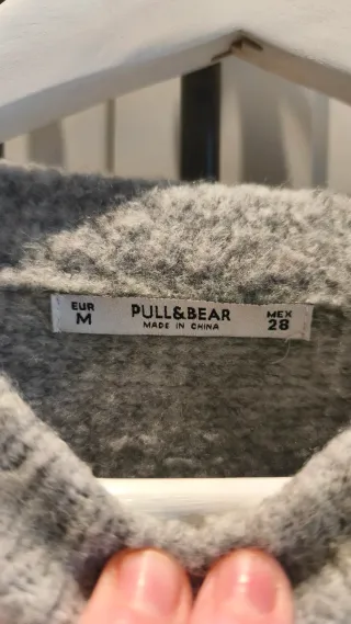 Jersey gris topos blancos