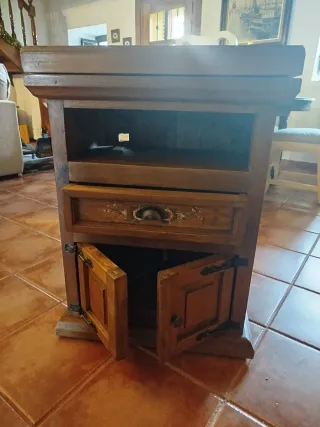Mueble TV rústico con base giratoria