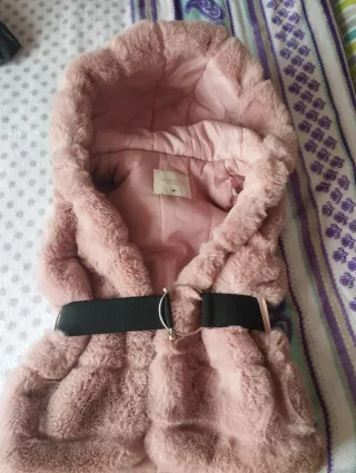 Chaleco KARIN&CO rosa peluche con cinturón