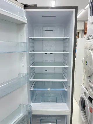 Nevera Daewoo plateada Altura 2mtr con garantía