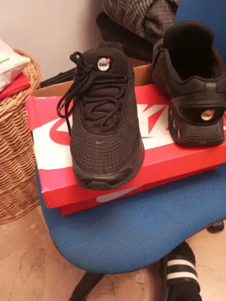 Nike Air Max DN Negras