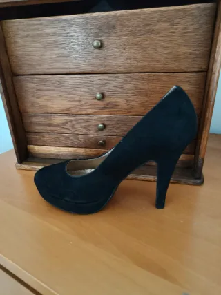 Zapatos de tacón alto negros talla 37