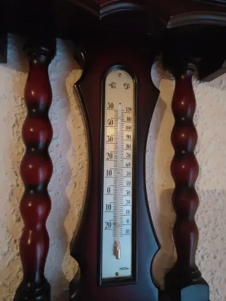 Reloj de pared antiguo madera y latón