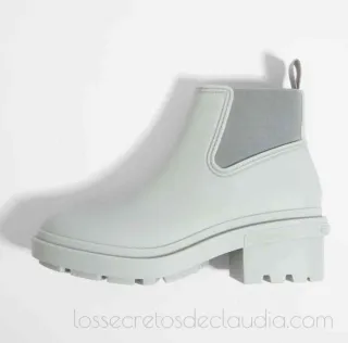 NUEVAS  botas de agua BIMBA Y LOLA blanco roto