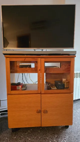 Mueble auxiliar TV madera y cristal