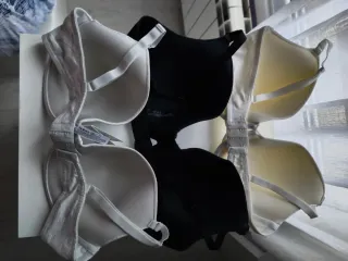 Lote 3 sujetadores de Primark talla 100E