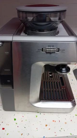 Cafetera Sage Barista  express