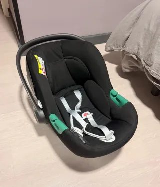 Cuna bebé con cambiador y Otras Cosas