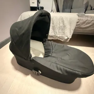 Cuna bebé con cambiador y Otras Cosas