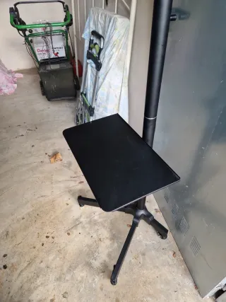 Soporte TV con ruedas y bandeja