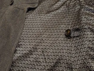 Abrigo gris, válido para premamá