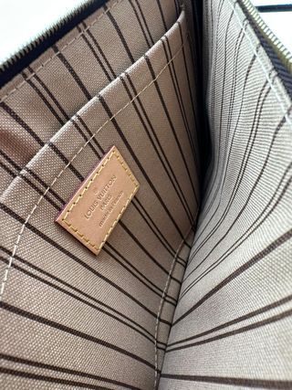 Louis Vuitton Pochette Monogram Neverfull