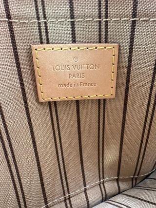 Louis Vuitton Pochette Monogram Neverfull