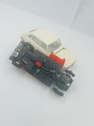 Dinky Toys Coche 1/43 para Restaurar