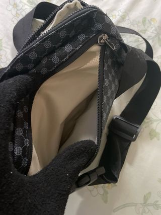 Riñonera Hombre Estampada Negra y Gris