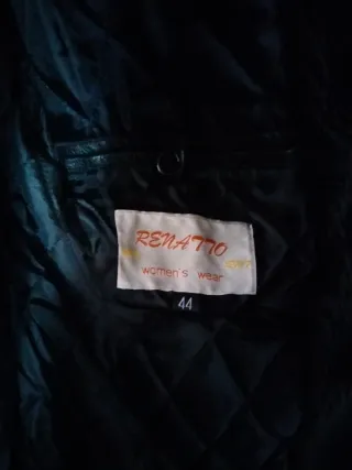 Abrigo polipiel negro