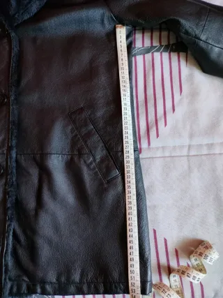 Abrigo polipiel negro