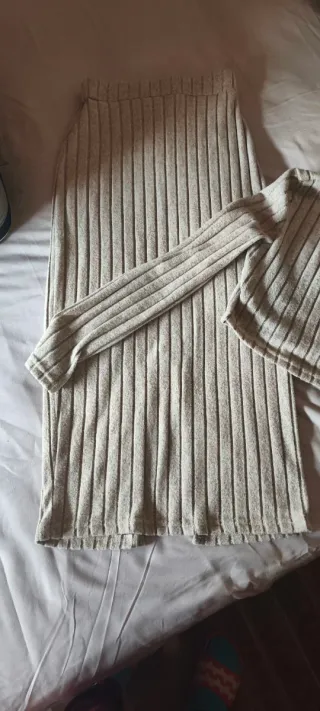 Conjunto jersey y falda gris