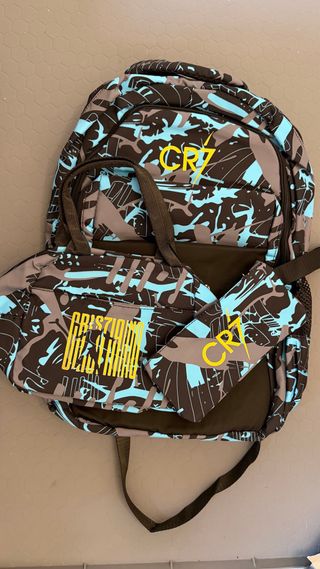 Mochila CR7 con neceser y estuche