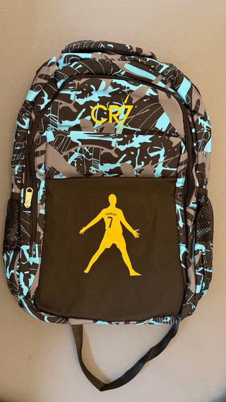 Mochila CR7 con neceser y estuche