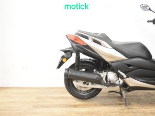 YAMAHA XMAX 125