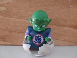 Juguete Piccolo bebé huevo Dragon Ball