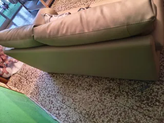 Sofá de piel 2 plazas beige