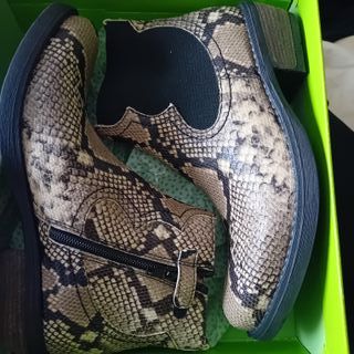 Botines Unisa Animal Print Talla 36. Piel.