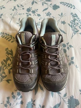Zapatillas Salomon grises y turquesa
