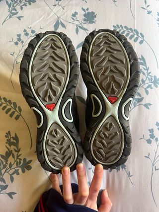 Zapatillas Salomon grises y turquesa