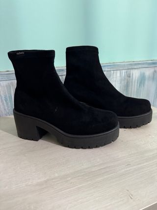 Botines Victoria ante negros