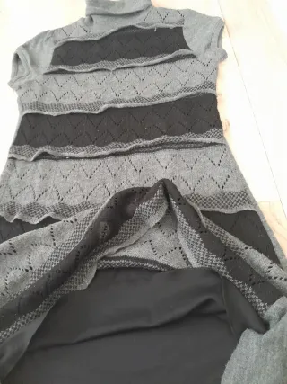 Vestido punto Fórmula Joven gris y negro