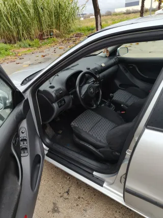 SEAT Leon 2001