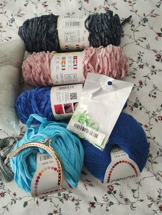 Lote lanas y accesorios crochet