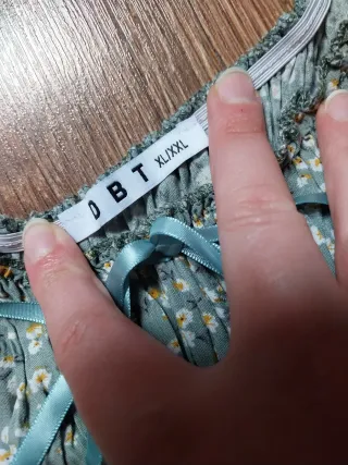 Vestido floral verde agua con lazada