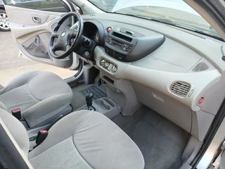 Nissan Almera 2002