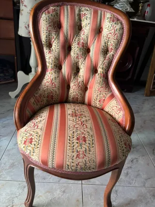 Sillón Clásico Madera Maciza Tapizado