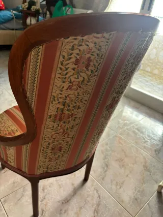 Sillón Clásico Madera Maciza Tapizado