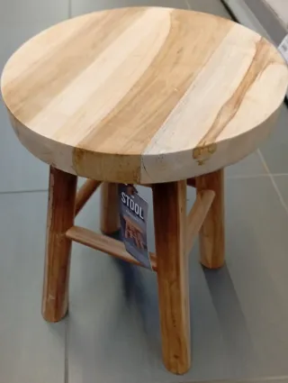 Sgabello rotondo in legno massello