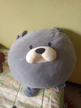 Peluche cane grigio rotondo