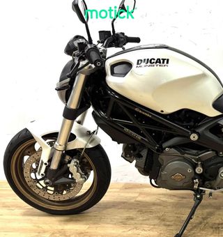DUCATI MONSTER 696 (A2)