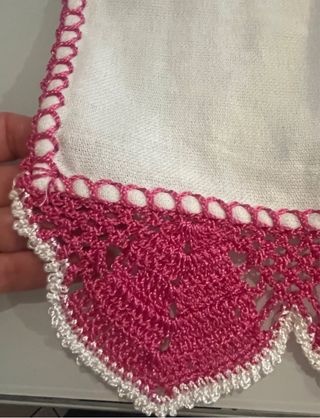 Telo ricamato a mano con fiori