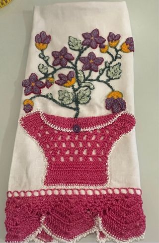 Telo ricamato a mano con fiori