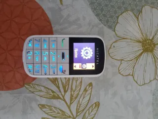 Teléfono Móvil Alcatel Letras Grandes Blanco