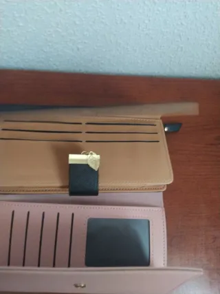 Monederos negro y rosa