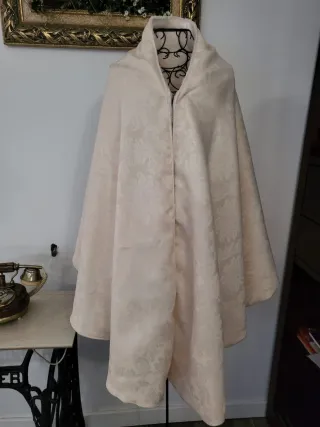 Pañolón fallera Damasco beige- crema
